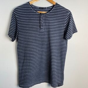St. Goliath Men's Gray/Black‎ Striped Henley T-Shirt Size Small Australia Street